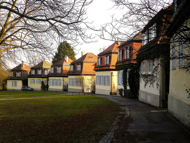 5534944312_fb22fc0cb7_z