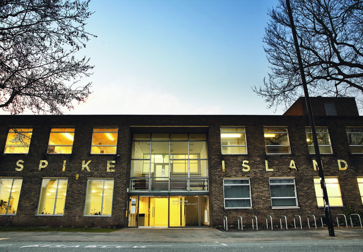 Spike_Island_2nd_April_2007